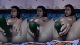Gadis Tergila Masukkan Mentimun Demi Kepuasan Liar