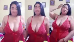 Mami Vindi Tampil Sensual Dengan Lingerie Merah Yang Menggoda