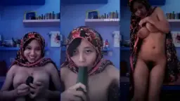 Meruchan Berhijab Colmek Pakai Timun