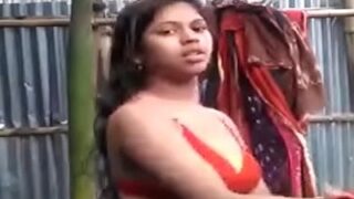 Gadis Desi Bangla Ini Bikin Video Mms Mesum Buat Selingkuhannya.