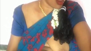 Nonton Bokep India Tante Desi Montok Colokin Memek Sendiri