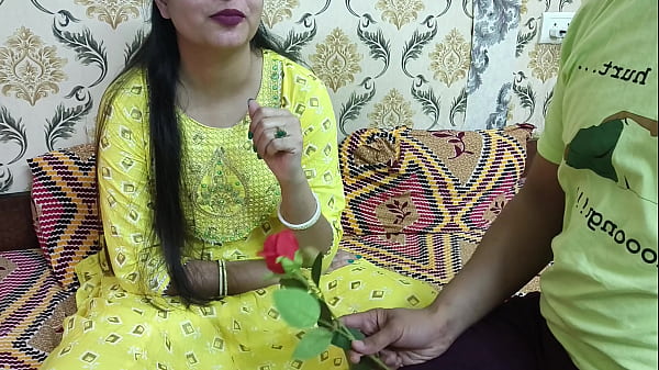 Gairah Rahasia Di Hari Kasih Sayang India: Kakak Tiri Menggoda Saara Dengan Proposal Palsu