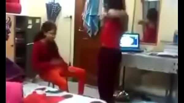 Gila Asyik Di Asrama: Kisah Panas Dan Goyang