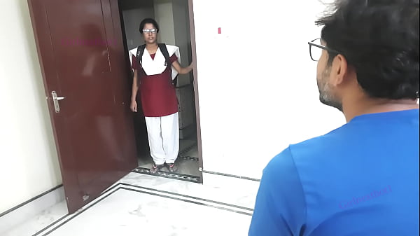 Gadis Benggala Polos Digituju Pria Tak Dikenal – Kisah Mesum Hindi