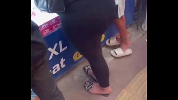 Bokep Lokal: Ajak Ibu-ibu Tetangga Yang Kesepian Belanja Ke Warung, Malah Jadi Malam Panas Di Kamar