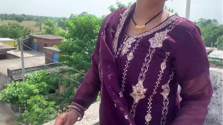 Bhabhi Bhojpuri Yang Nakal Memberikan Kenikmatan Total Dari Memek Dan Tubuhnya Dengan Suara Seru Dalam Hindi