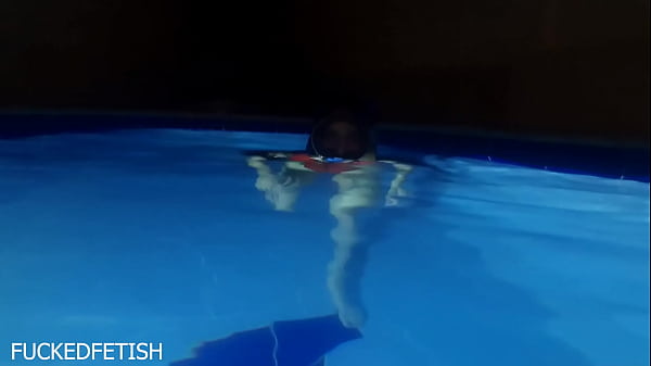 Helen Star Pake Baju Renang Seksi, Sambil Nyetir Malam, Pake Masker Kolam, Bikin Greget