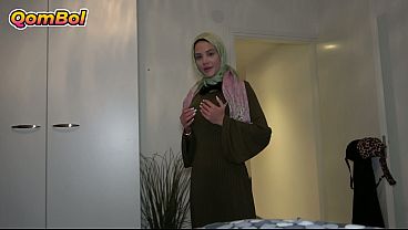 Bokep Kakak Tiri Hijab Pasrah Ngentot Buru-buru Sebelum Ortu Pulang