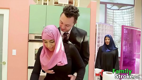 Keponakan Arab Menggoda, Kontol Kakak Tiri Jadi Sasaran