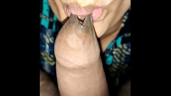 Tetesan Kenikmatan Dari Bibir Mungil India