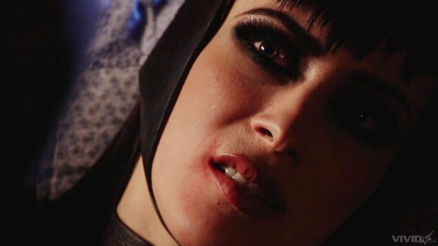 Film Panas: Aiden Ashley Di Adegan 3 The Dark Knight Xxx – Bikin Ngilu
