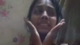 Gadis Desa Bangladesh Pemalu, Dada Montoknya Tersingkap Liar.