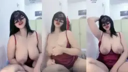 Kienzy Host Paling Tobrut, Ngenakin Banget Di Bling2, Bikin Merem Melek!