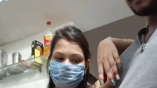 Pasutri Ngumpul Di Rumah, Video Seks Live Hot Abis.