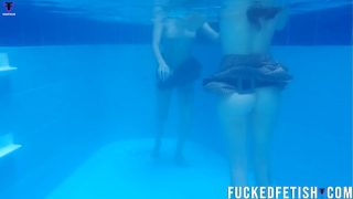Yessica Bunny Dan Helen Bintang Mesum Duo Seksi Di Kolam Renang Bikin Basah