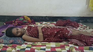 Desi Bhabhi Ke Padosi Ne Gand Tod Chod Di, Kutiya Ki Tarah Chillai.