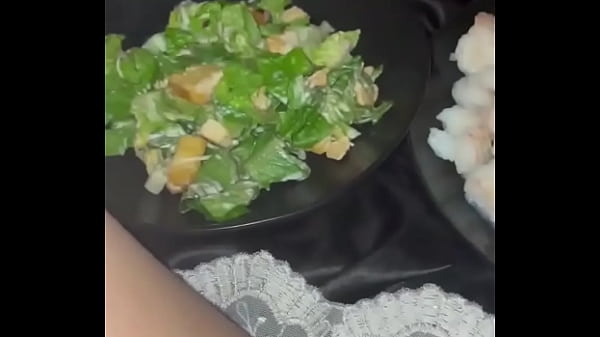 Gadis Muslim Mainin Makanan Sambil Colmek, Kompilasi Mesum Ala Los Angeles, Cewek Arab Polos Jadi Liar.