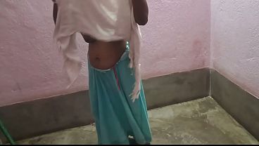 Desi Cewek Super Seksi Baru, Jilat Kontol Gede Sampai Basah.