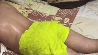 Ibu Mertua Montok Boker Gede Bantu Mantu, Pijat Berubah Jadi Ajang Panas.