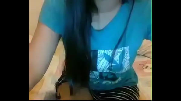 Ngentot Bareng Cewek Indo Seksi Di Camfrog, Goyangannya Bikin Makin Tegang.