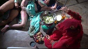 Ibu Tiri Di Dapur, Bikin Masakan India, Hot Dan Basah, Siap Menggoda Lidah.