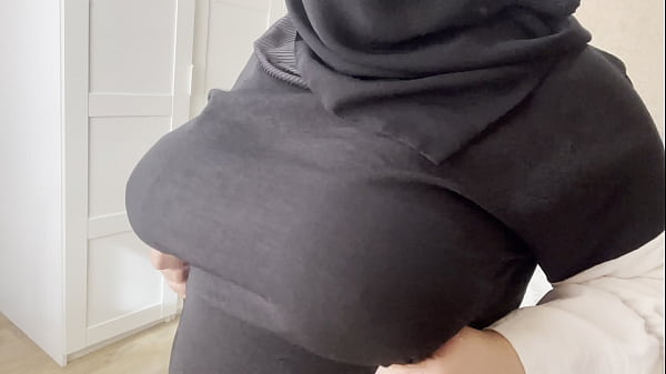 Teman Istri Arab Pamer Payudara