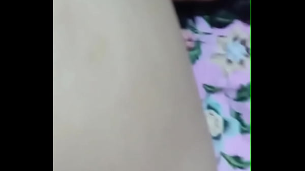Hujan Deres Di Luar, Suami Lagi Pergi, Tetangga Malah Nyempil Masuk Main Ke Rumah.