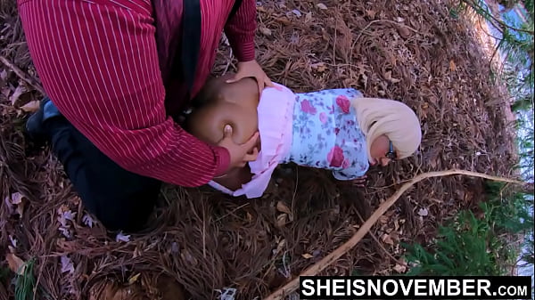 Tonton Step Daughter Kecilku Yang Polos, Memek Mulus Tanpa Bulu, Digenjot Gaya Doggy Dan Misionaris Sama Kontol Gede Bapak Tiri Di Hutan Becek, Ngentot Liar Stepfamily Hitam Ekstrem Sama Msnovember.