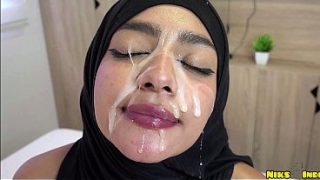 Gadis Hijaab Masih Abg, Digeprek Keras Sampai Banjir Mani