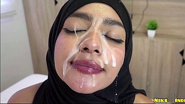 Gadis Hijaab Masih Abg, Digeprek Keras Sampai Banjir Mani