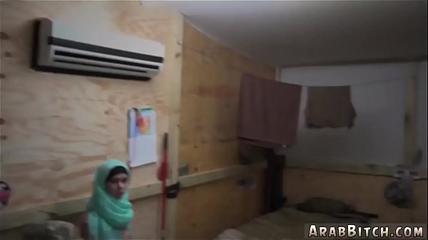 Arab Ngentot Pertama Kali, Kontol Mancing-mancing Lubang Memek!