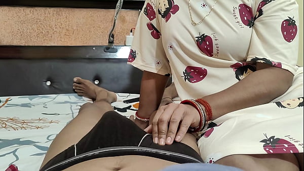देसी जोड़े ने रात भर चोदाई की, भारतीय हिंदी ब्लू फिल्म