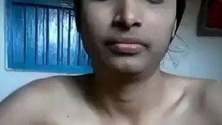 Basah Chut Cewek India Pamer Sendirian