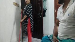 Istri Montok Bantu Suami Ngentot, Pasangan Desi Lagi Panas-panasnya Main Kontol.