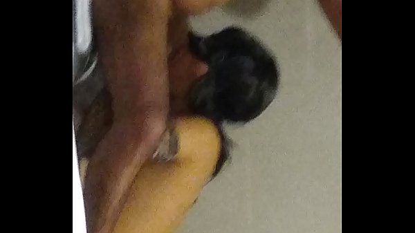Neha Colok Kontol Kakak Tiri Sambil Mandi, Suara Desahan Panas Bikin Makin Liur.