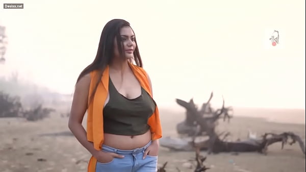 Desi Cewek Seksi Lagi Foto-foto Bikin Makin Panas