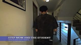Ibu Tiri Lagi Ngajarin Murid Biar Makin Panas, Gak Pake Seragam.