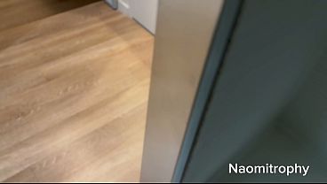 Liburan Seru Sama Kakak Tiri, Naomi Noel, Main Di Ranjang Panas.