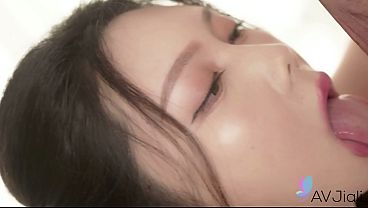 Ban Ban, Cewek China Seksi, Digenjot Keras Sampai Meraung.