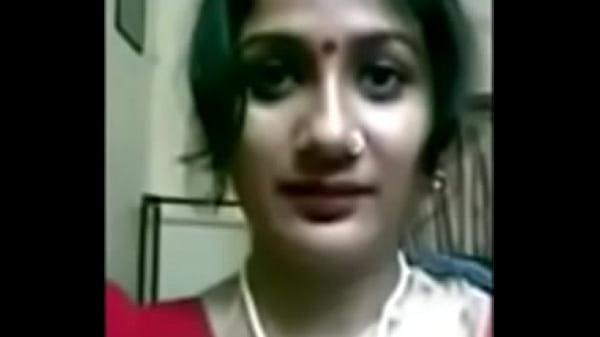 Desi Istri Bengali Montok Goyang-goyang Susu