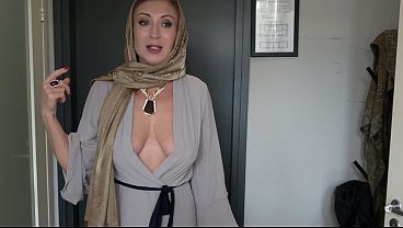 Ibu Tiri Hijab Montok Digocok Kontol Besar Anak Tiri.