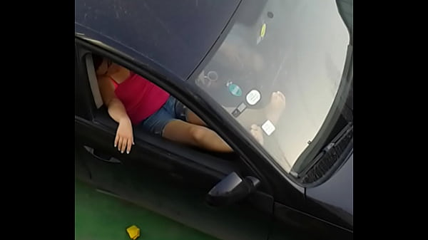 Gadis Arab Seksi Lagi Horny Di Tempat Umum, Bikin Makin Liar.