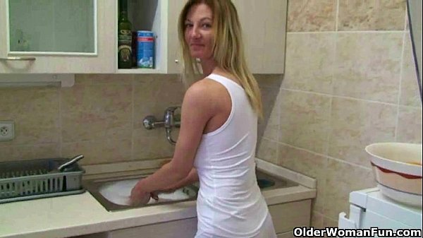 Ibu Buat Video Coli Di Rumah, Bikin Ngaceng.