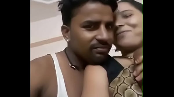 Desi Aunty Gede-gede Boobnya Ditekanin, Bikin Makin Erotis
