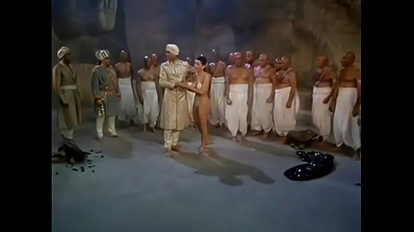 Makam India Yang Bikin Basah, Penuh Misteri Dan Gairah Tersembunyi.