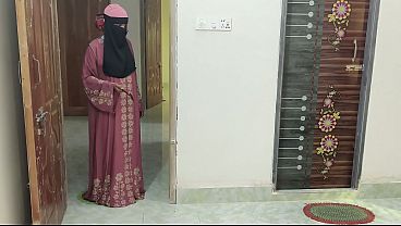 Aku Ngencengin Adik Tiri Gara-gara Doi Main Game.