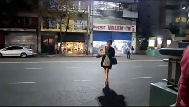 Di Tengah Wabah Dan Gila-gilaan Rock And Roll, Pas Karantina Ketat, Nyokap Temenku Ke Supermarket Dan Dapat Dua Jenis Siapa Aja