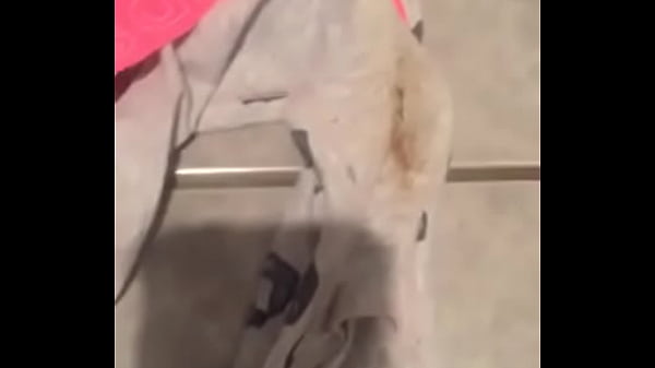 Tonton Desi, Cewek Seksi Yang Bikin Kamu Nggak Bisa Berhenti Ngiler.