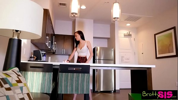 Nggak Rela Cuma Sekali, Kakak Tiriku Malah Ngepush Lagi Minta Kontol Masuk Lagi S9:e4