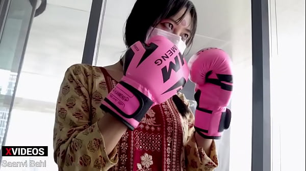 Desi Petarung Ufc Cewek Pukul Kayak Pro, Bikin Basah!